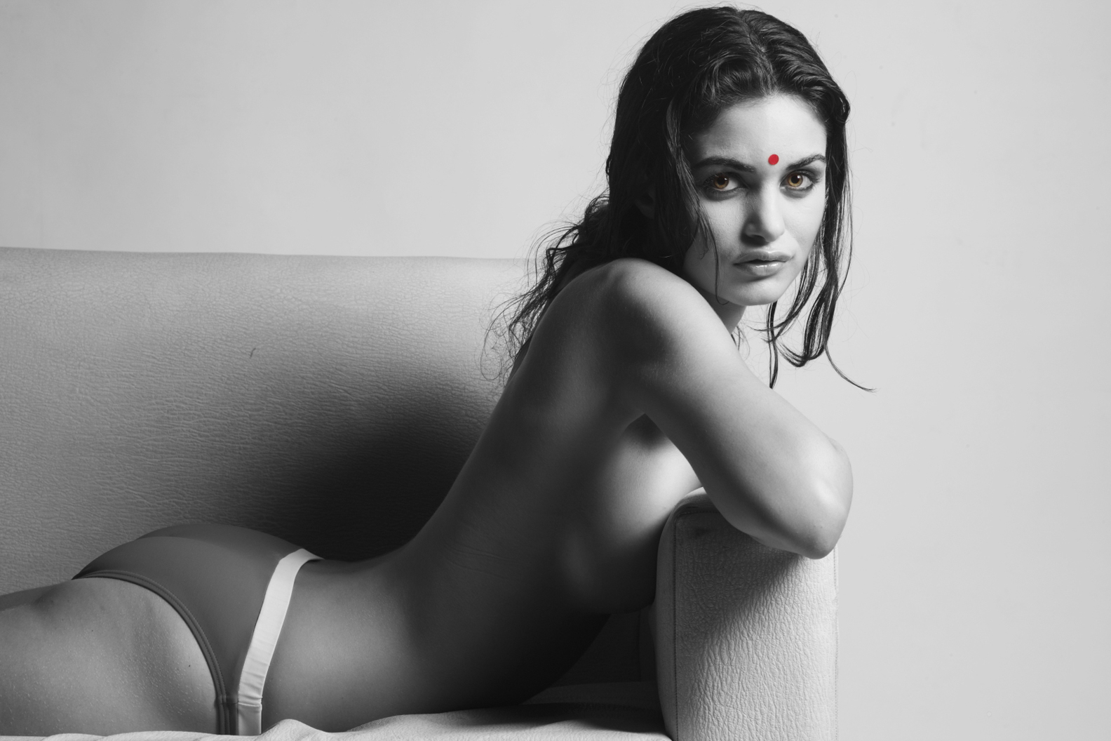 Art in nude Mumbai modeling for NUDES